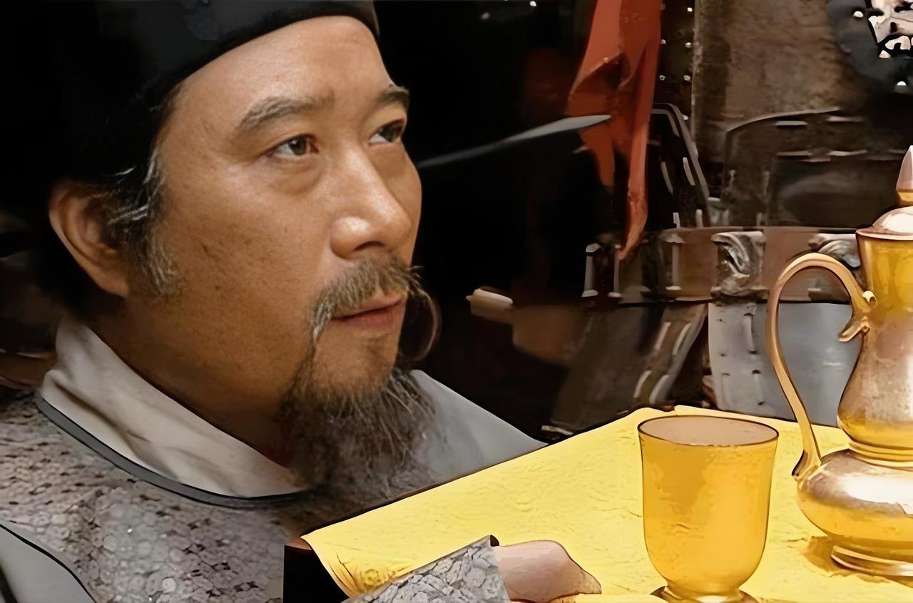 或许宋江喝下毒酒时才明白：真正要他命的，不是高俅，不是皇帝，而是那个被他用60个