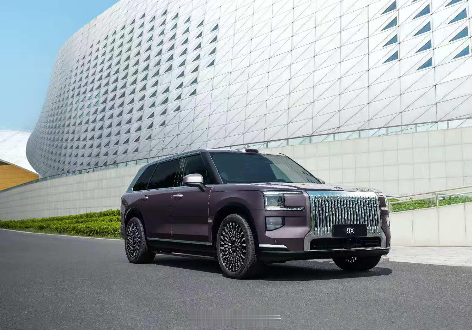 我就说我看好的车行吧11月大型SUV销量榜榜首极氪9x前天在路上看到日常确实强