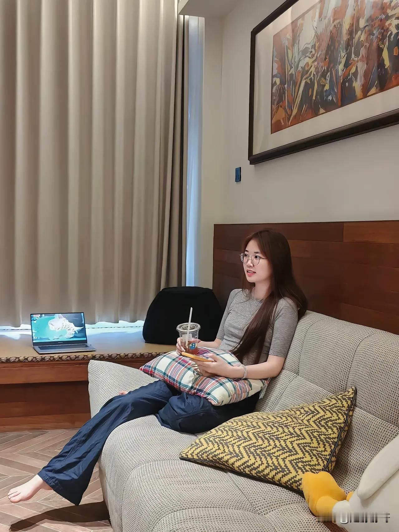 猜猜看，她是已婚？还是未婚？