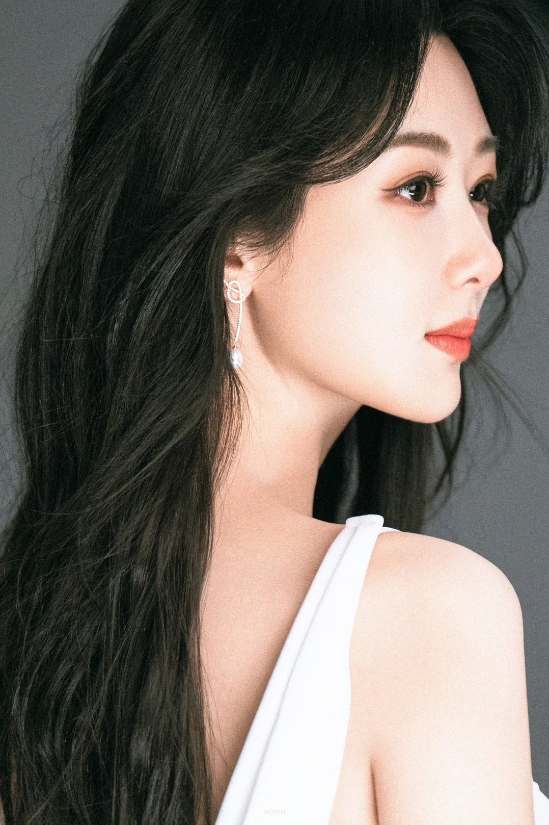 杨紫yz杨紫董竹君yz杨紫玉兰花开君再来"我对你的爱就像百合花的花语一样，