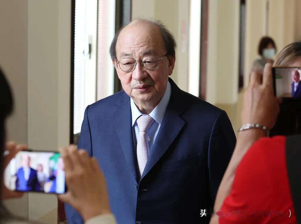 台湾省民进党党团爆发辞职潮，柯建铭被逼宫、靠背哥王义川、造谣王吴思瑶请辞党团副干