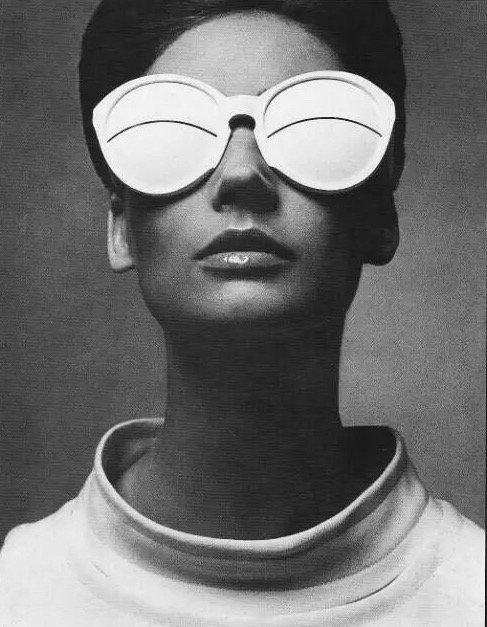 很治愈的一句话：“人生就是一边拥有，一边失去、一边选择、一边放弃。可有、可无、可