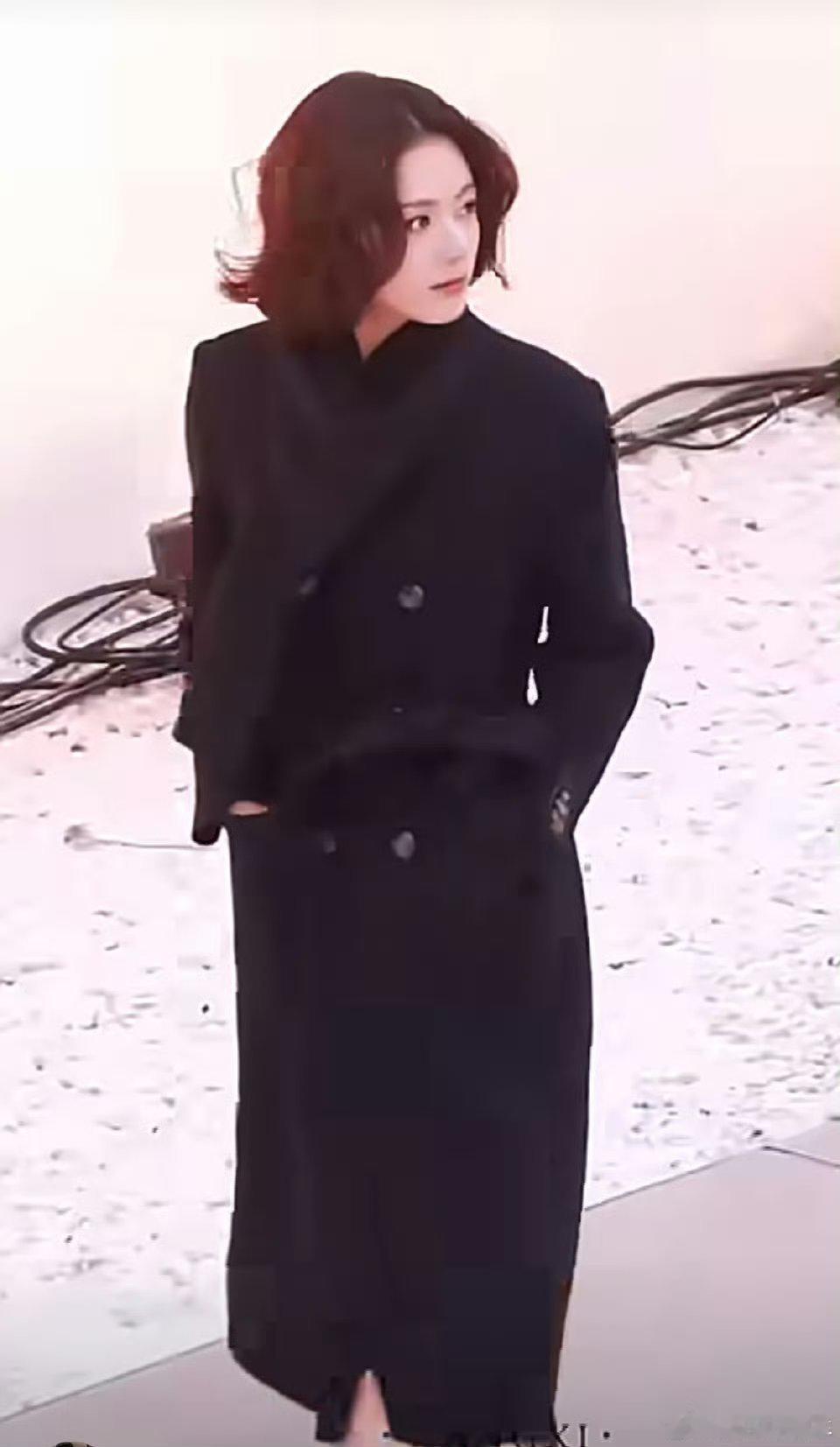 赵今麦整个北京最严厉的妈咪哈哈这标题我能笑一天！短发造型适配度满分～