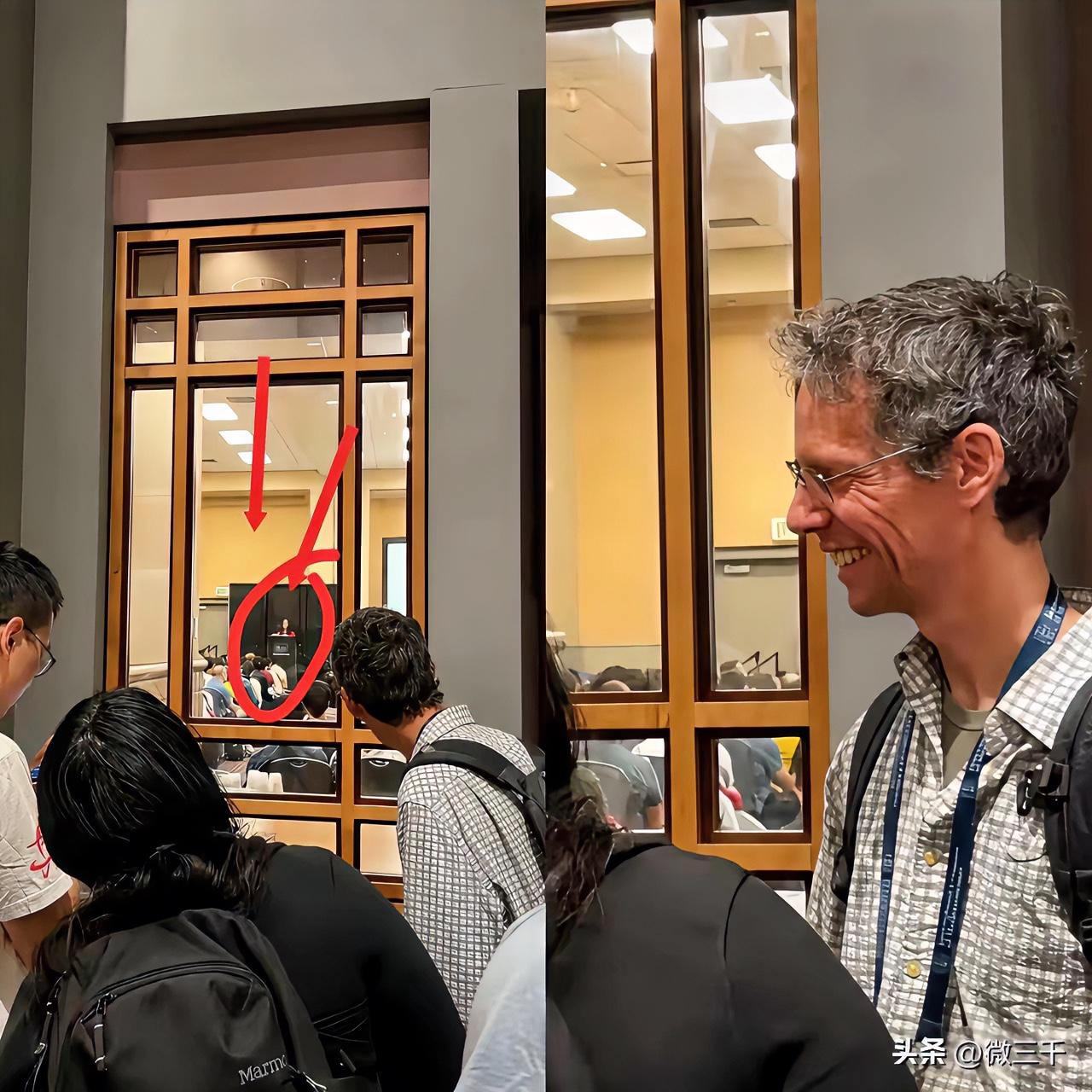 国际数学家大会上，王虹在分会场做特邀报告，现场人气极高，会场里里外外都挤满了人。