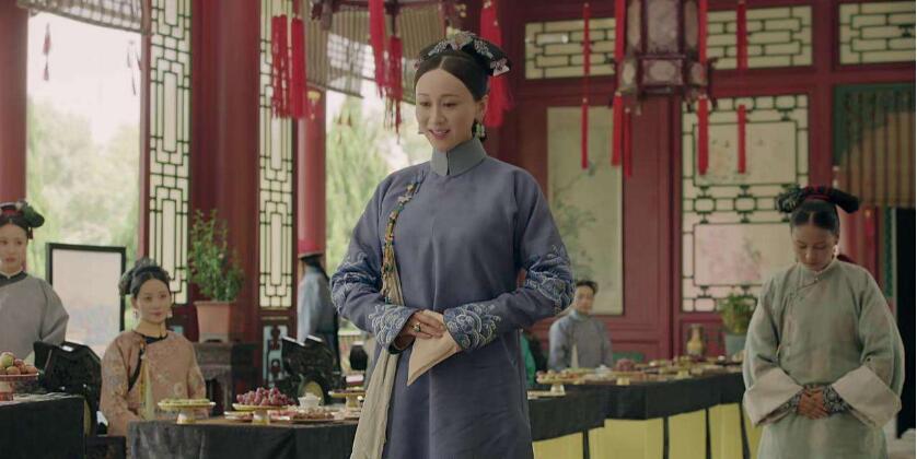 乾隆70岁时，特别想念早逝的五阿哥永琪，便翻了永琪生母愉妃的牌子。乾隆70岁