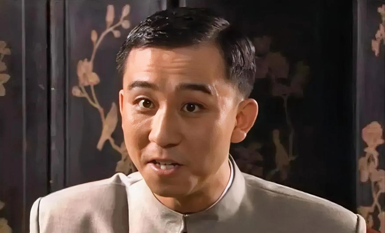 为什么《大宅门2》里白敬业的结局那么悲惨？这就要怪白景琦了，他难辞其咎。虽然富