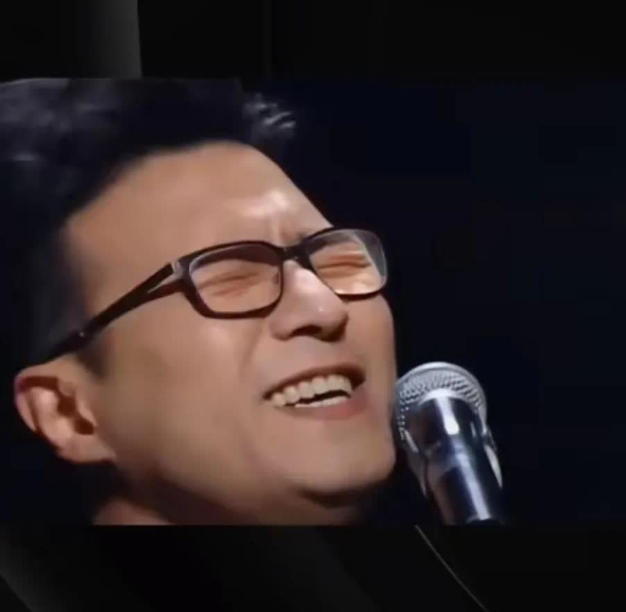 汪峰啊汪峰别再犯糊涂了你已经多次错过真心爱你的人，得学会珍惜眼前人了。宁
