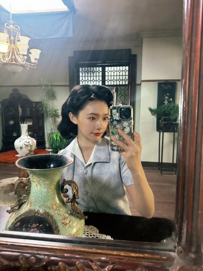 林允晒足迹剧照林允晒《足迹》林斯允剧照，真的是感受到了这一次角色呈现出来民国