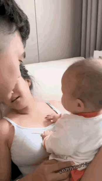 妈妈和爸爸的待遇为啥不一样！小孩从小都学会了有奶便是娘，偏心眼！