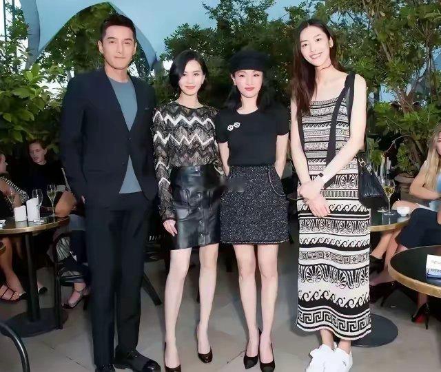 刘雯和其他女星在一起时的合影都是完胜所有人，现在知道井柏然的审美有多绝了吧！​