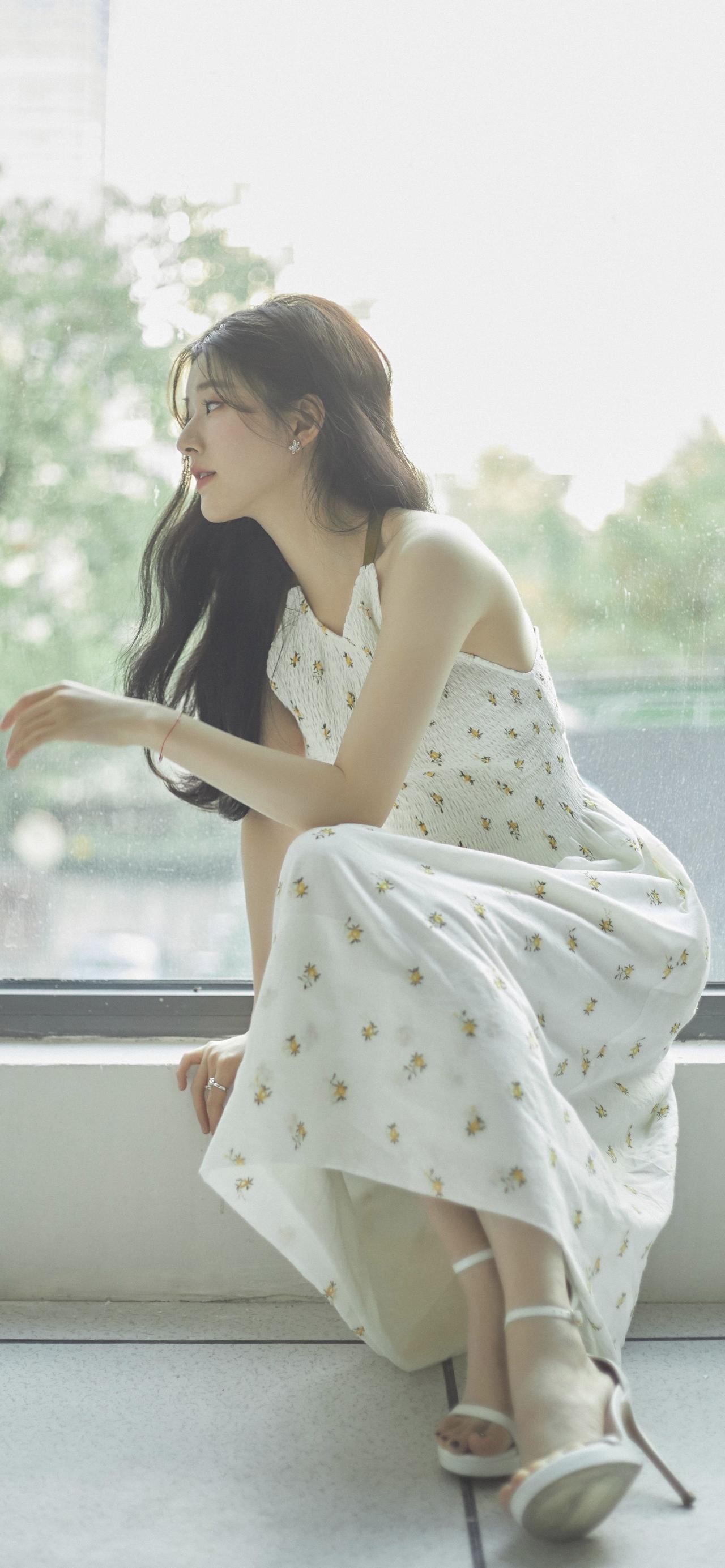 美女壁纸-第5967期-赵露思