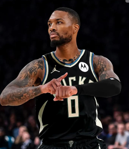 为什么利拉德走了雄鹿防守反而更差了因为大家都知道利拉德进攻很强，有球在手能吸引