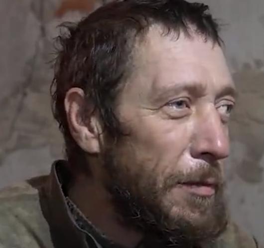 红军城包围圈第一批乌军投降了，2名乌军士兵已经投降！向俄军招供，在红军城包围圈里