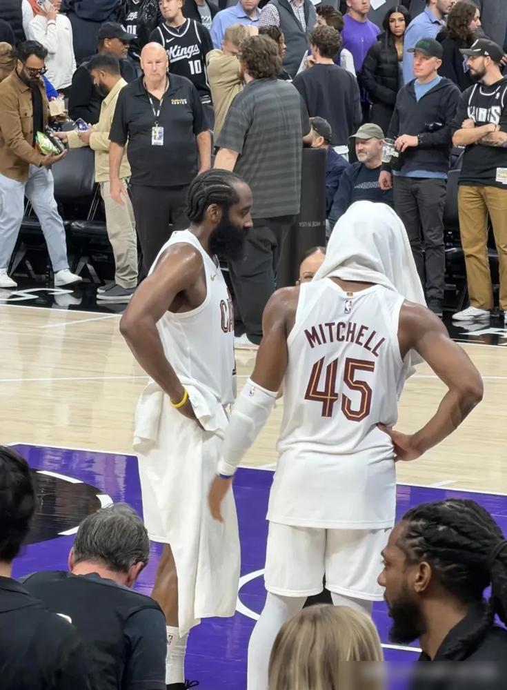 骑士这处境，说出来能馋哭一半东部球队！目前42胜27负排东部第4，常规赛只