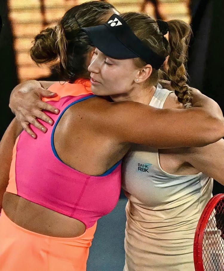 决赛“恐娜”症？决赛“恐娜”症？萨巴呀，这是真的吗？？…莱巴金娜决赛碾压