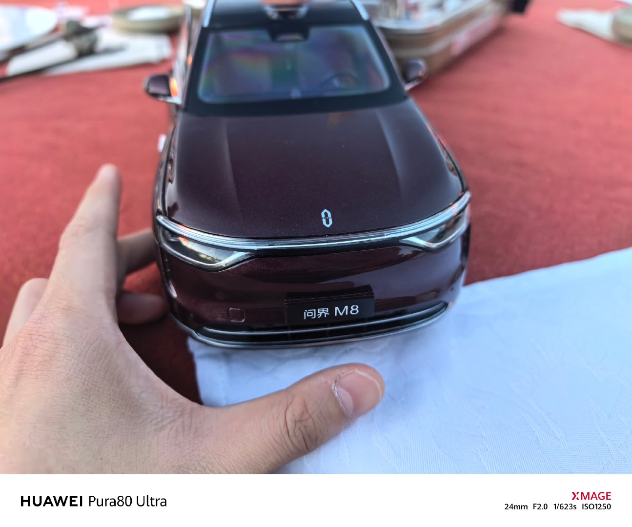 孤品问界M8车模触控电动开门液压前盖板互动尾灯智慧大灯问界m8问界智游山河​​