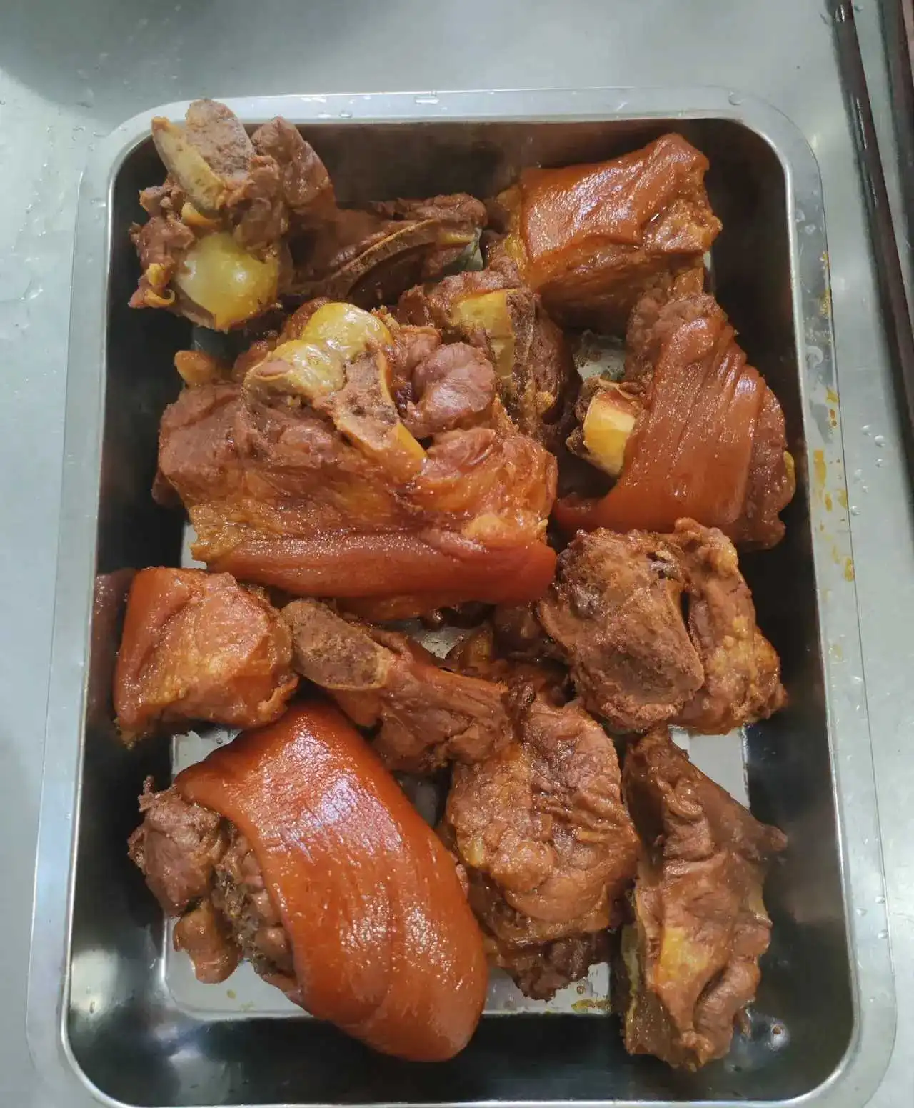 今天中午的菜准备好了！