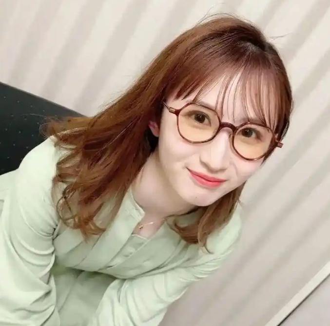 早田希娜最想嫁给王楚钦？她没有明说。早田希娜在日本节目中，主持人问：最喜