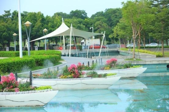 杨绛先生说：“控制好脾气，一个人的脾气来了，福气就走了。智者解决问题，愚者发泄情