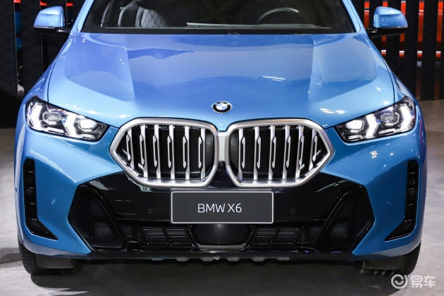 宝马X6细节设计全面解析：年轻人的极致驾控体验