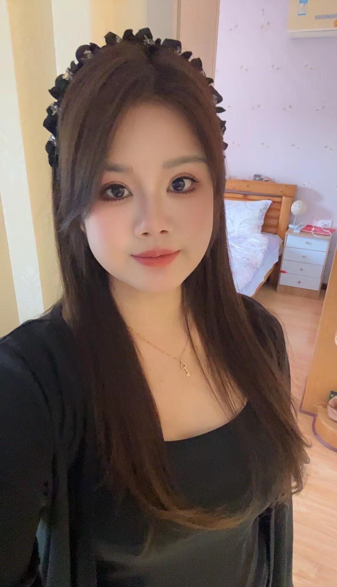 没结婚的时候，觉得结婚是一件特别幸福的事，结了婚，有了孩子才懂，没把做女儿的日子