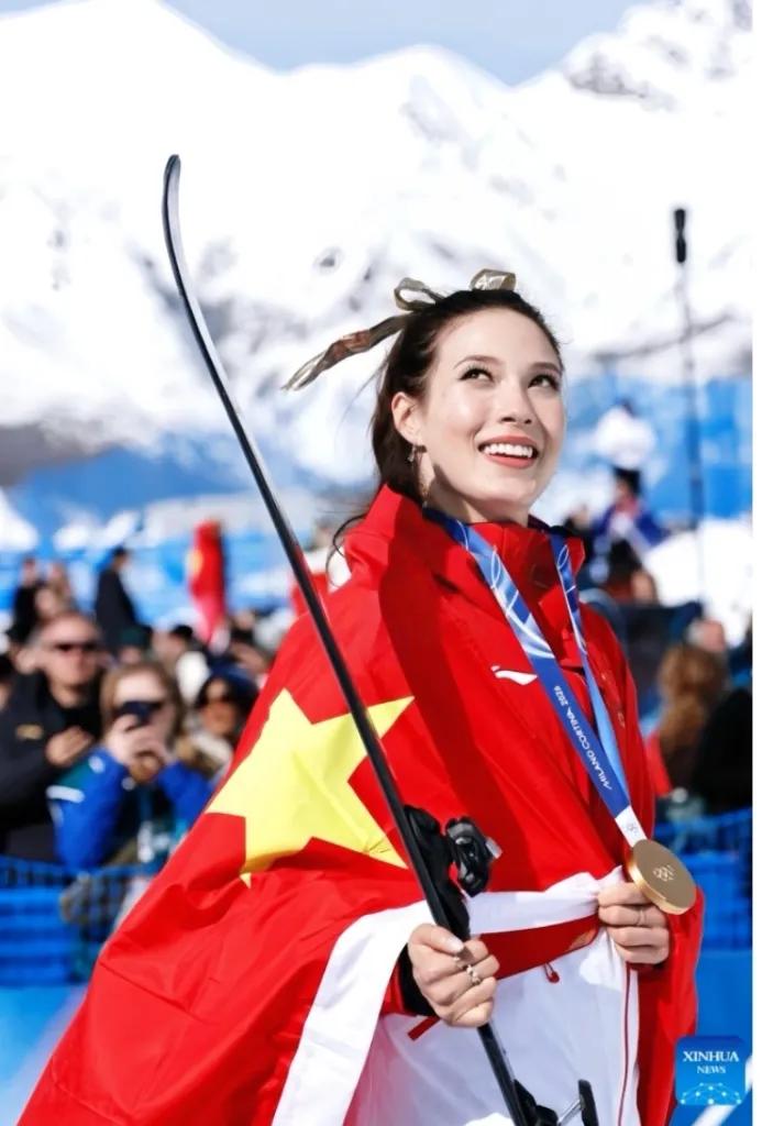 谷爱凌这回是真的硬气，一点面子都不给老美留。