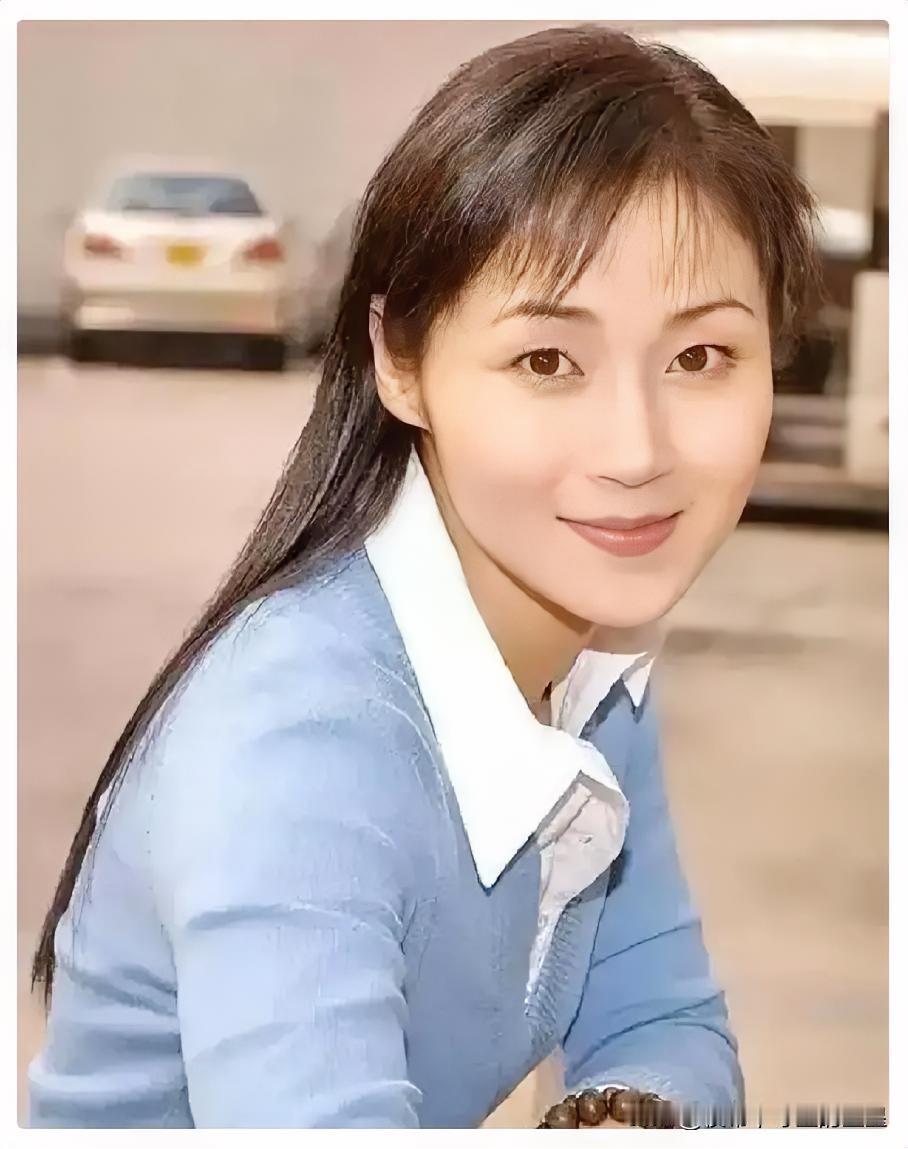 1994年，梁静慈与甄子丹离婚没多久，便发现自己已经怀孕。她坚持把孩子生下来，也