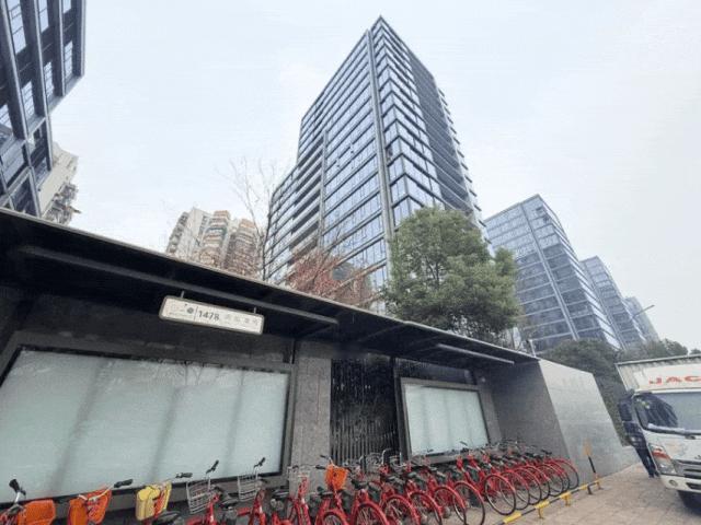 我的天！杭州核心区顶豪圈突然乱套了！只因之前被有钱人抢破头的千万豪宅，如今不