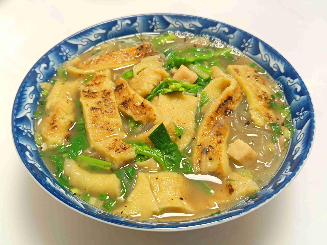 这一碗的含金量，谁能懂?没有蛋白质，胜似蛋白质。带定位晒今日生活我的今日状