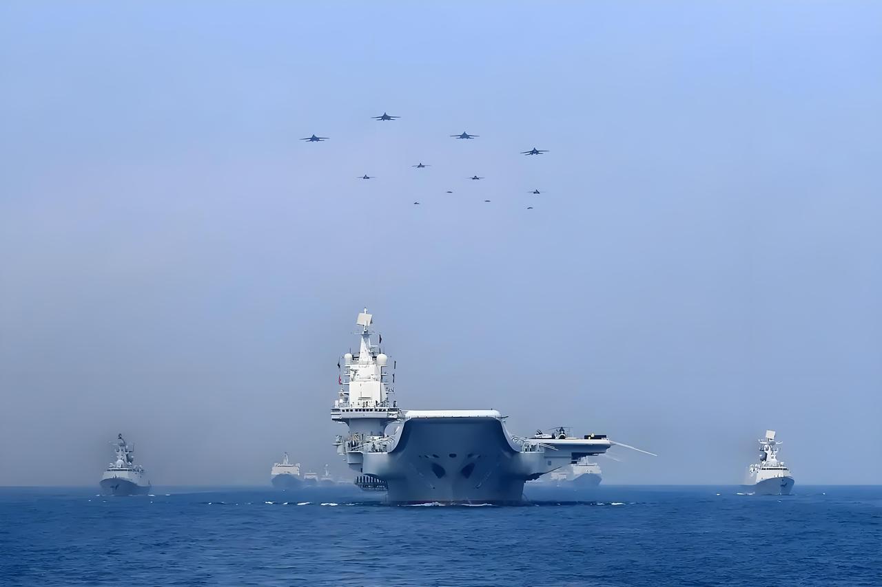 我个人觉得，今天公布003入列的可能性越来越大了。因为昨天的话，专机还在岛上，所