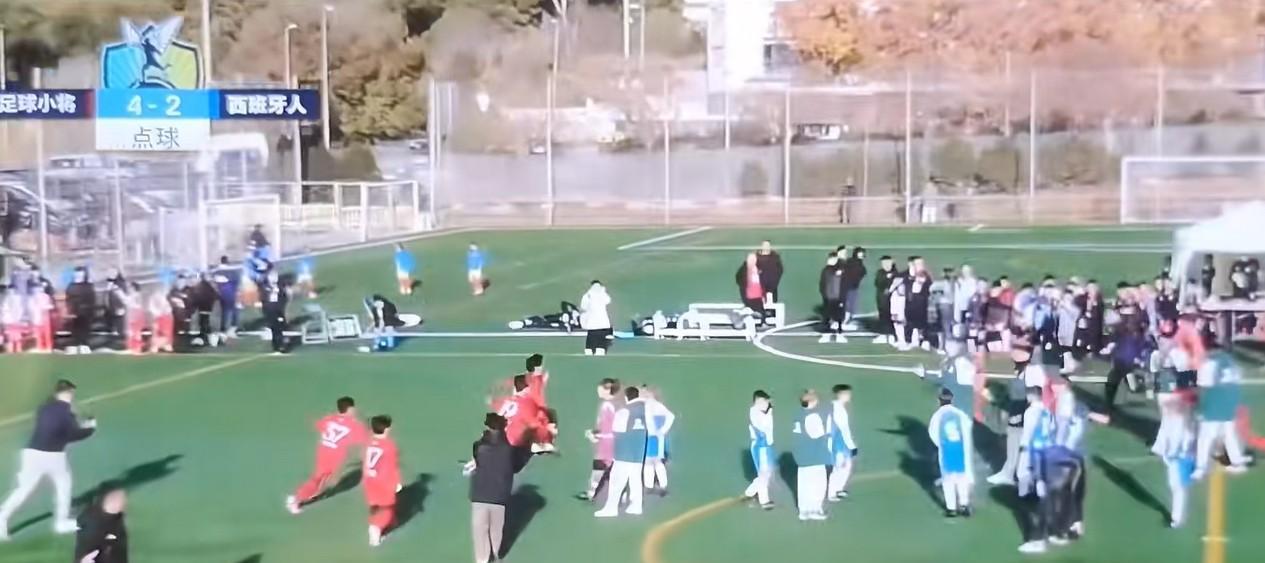 中国足球未来想要复兴，需要更多的“足球小将”青训模式！“足球小将”2016年队在