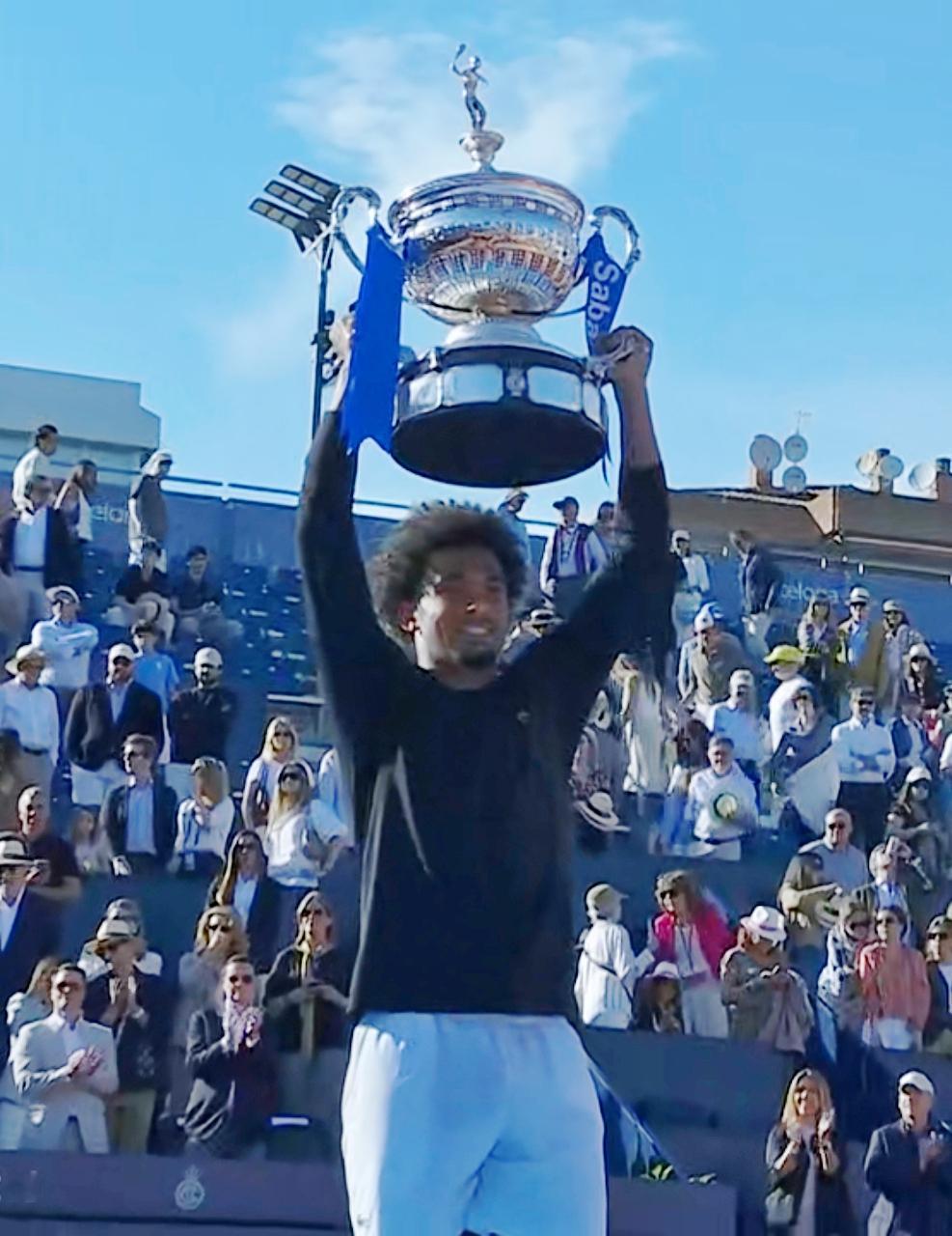 新生代菲斯巴塞罗那站完胜卢布列夫，夺得冠军北京时间2026年