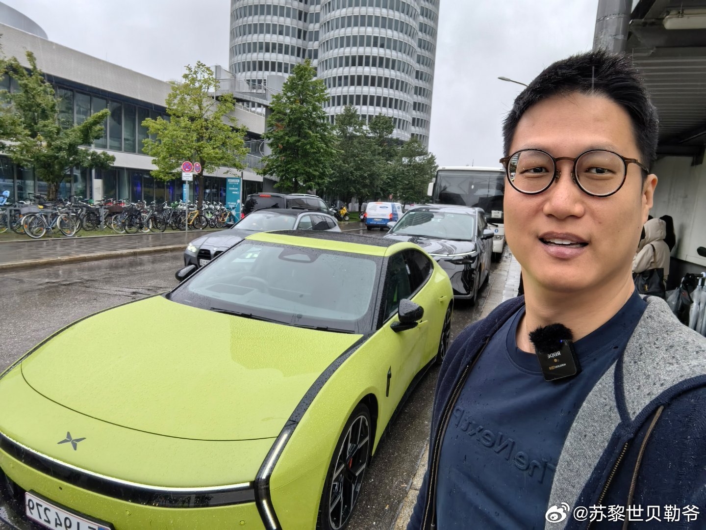 也是好起来了，今天和大师兄开全新P7雨中狂飙一下德国不限速高速！这应该是全新P7