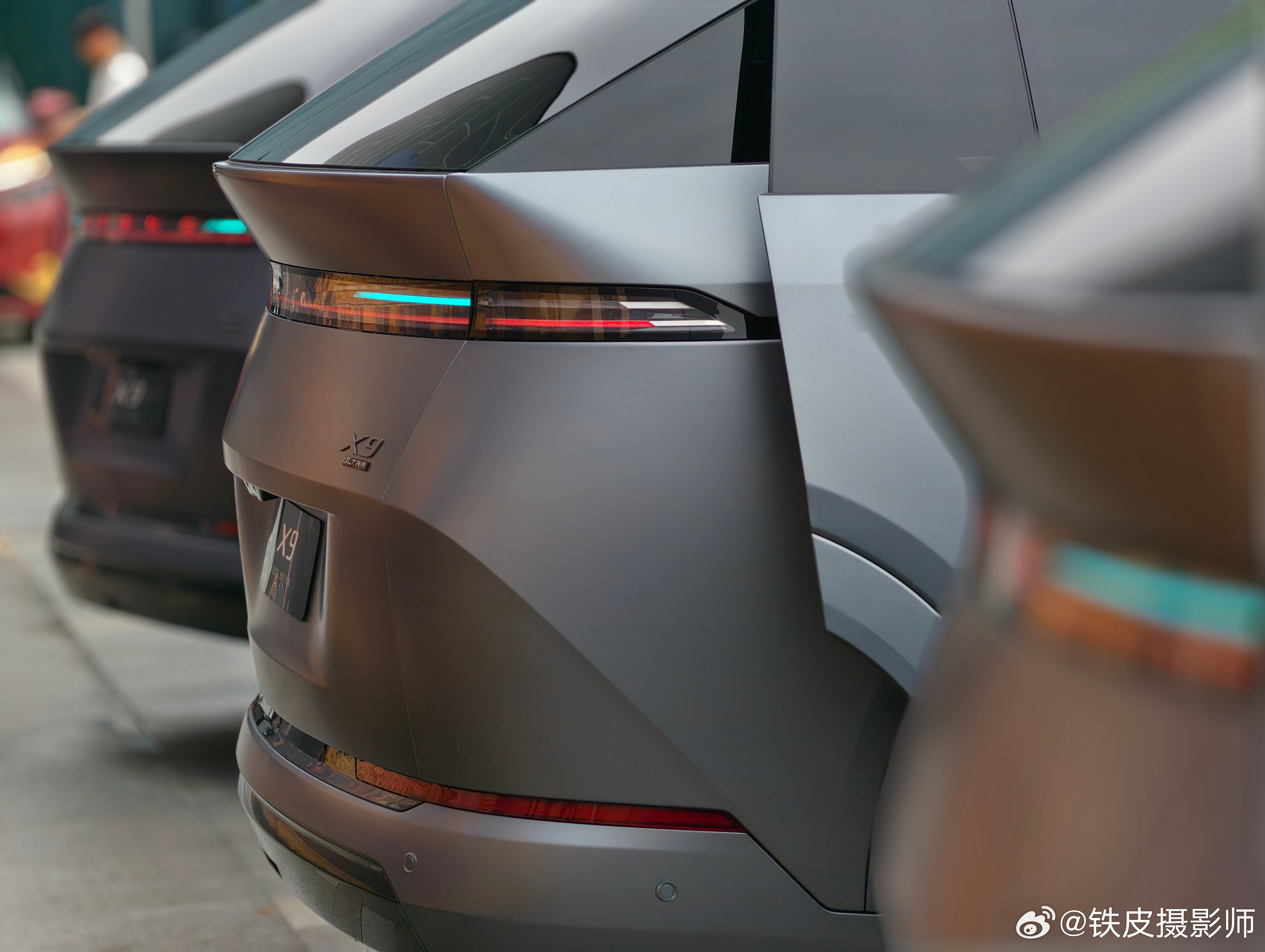 小鹏第二代VLA发布从静态视觉上，标志性的蓝灯最切合今天发布会的主题！来一组多