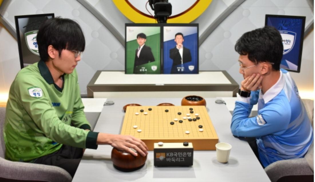 申工智能AI再现~两日三杀新年开始，野狐争霸赛、韩国联赛如火如荼。韩