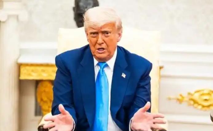 2万多条人命，就这么被晾了整整两个月。2026年5月4日，华盛顿传出来的那个