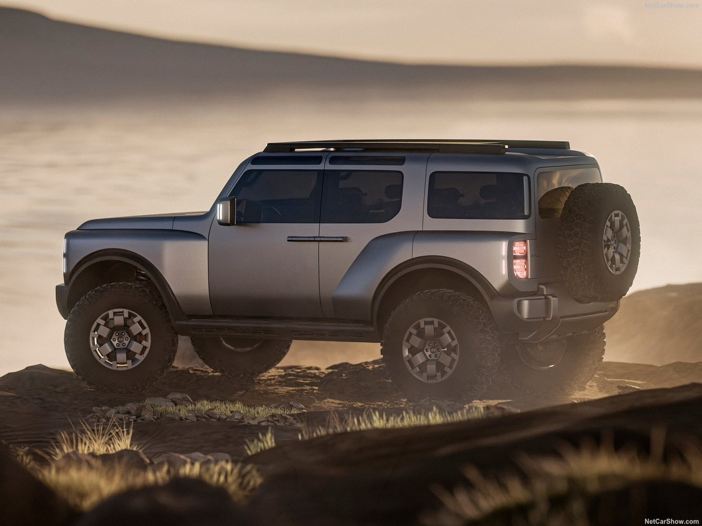 方盒子赛道也是过于拥挤了没想到的是：1.奇瑞路虎的神行者下场这么晚，概念表达这