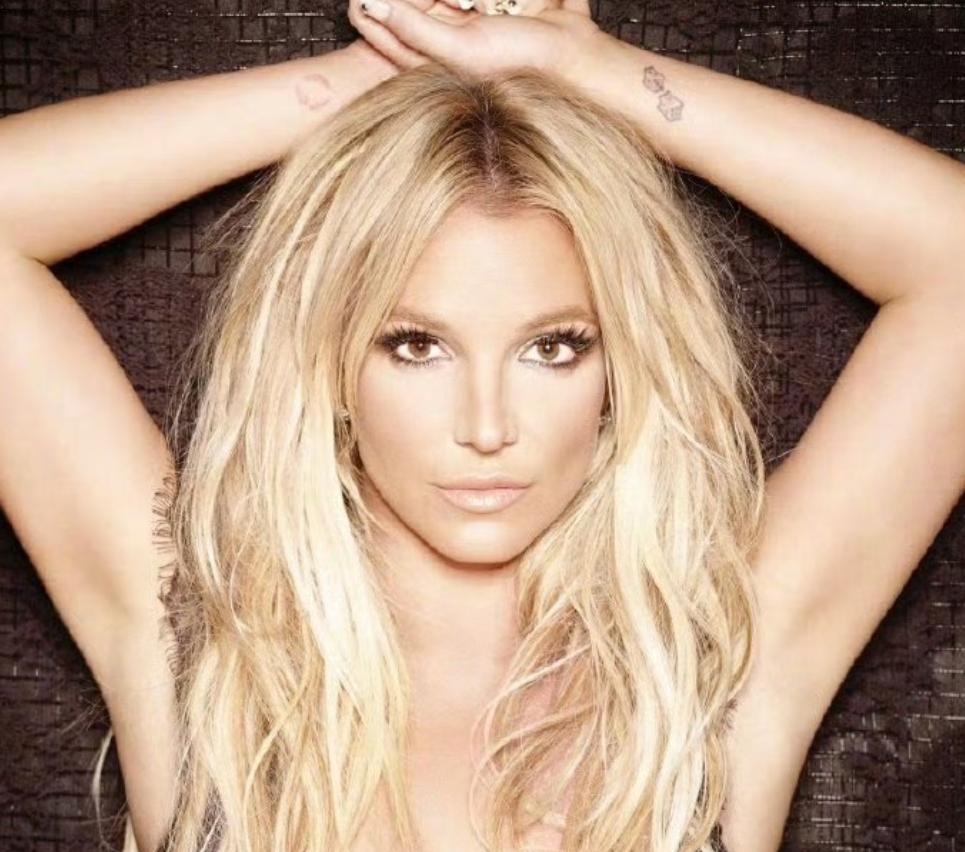 布兰妮，被逮捕！3月5日深夜，流行天后“小甜甜”布兰妮，连夜冲上了热搜，这次