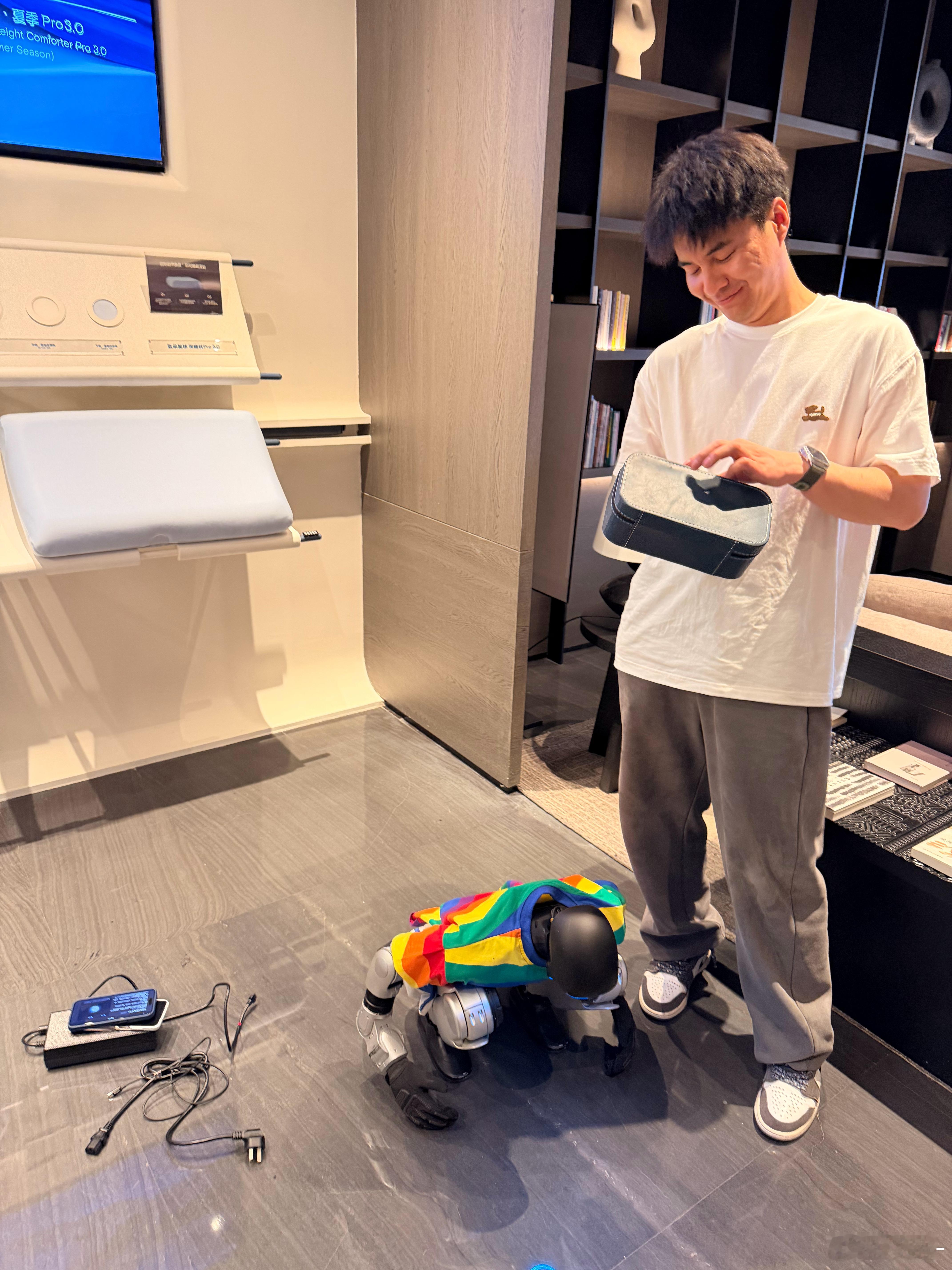 大赞一下西双版纳纳景洪星光夜市孔雀城亚朵酒店！！！！我们这次自驾去泰国带着我们的