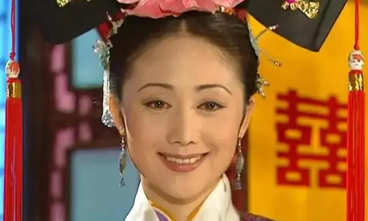 第一第二部已经初见端倪，第三部本性彻底暴露出来！还珠格格里面最势利，最现实，最