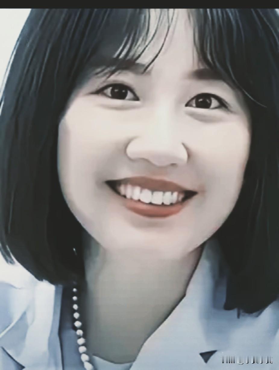 女儿犯错父亲道歉：曾父跪求大家原谅她，眼科医生的事情该翻篇了当医生女儿陷入