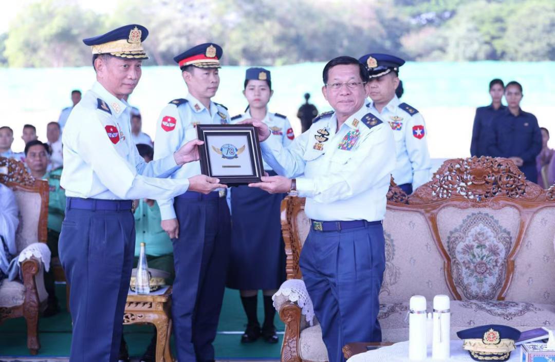 缅甸军政府开启空军阅兵助威！柬埔寨因为没有空军战机，在柬泰战争中备受空袭，没