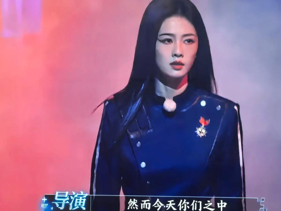 奔跑吧这期白鹿怎么了，一直不高兴？白鹿奔跑吧重庆录制这期发生了什么，咋不高兴？