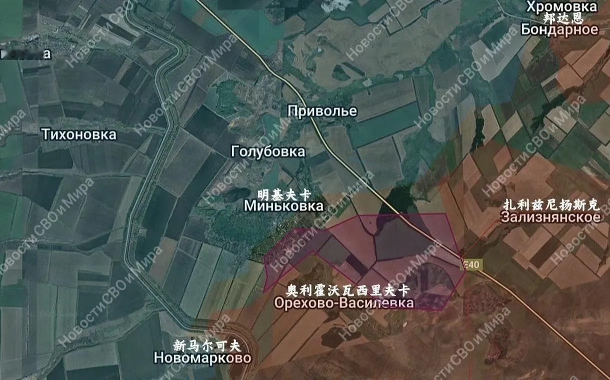 俄军南部集群突击队攻到了M03公路的关键居民点——明基夫卡。这个村子与巴赫穆特、