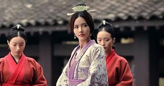 三国第一美女竟然不是貂蝉，而是洛神转世，容貌胜过貂蝉百倍说起三国美女，大家第一