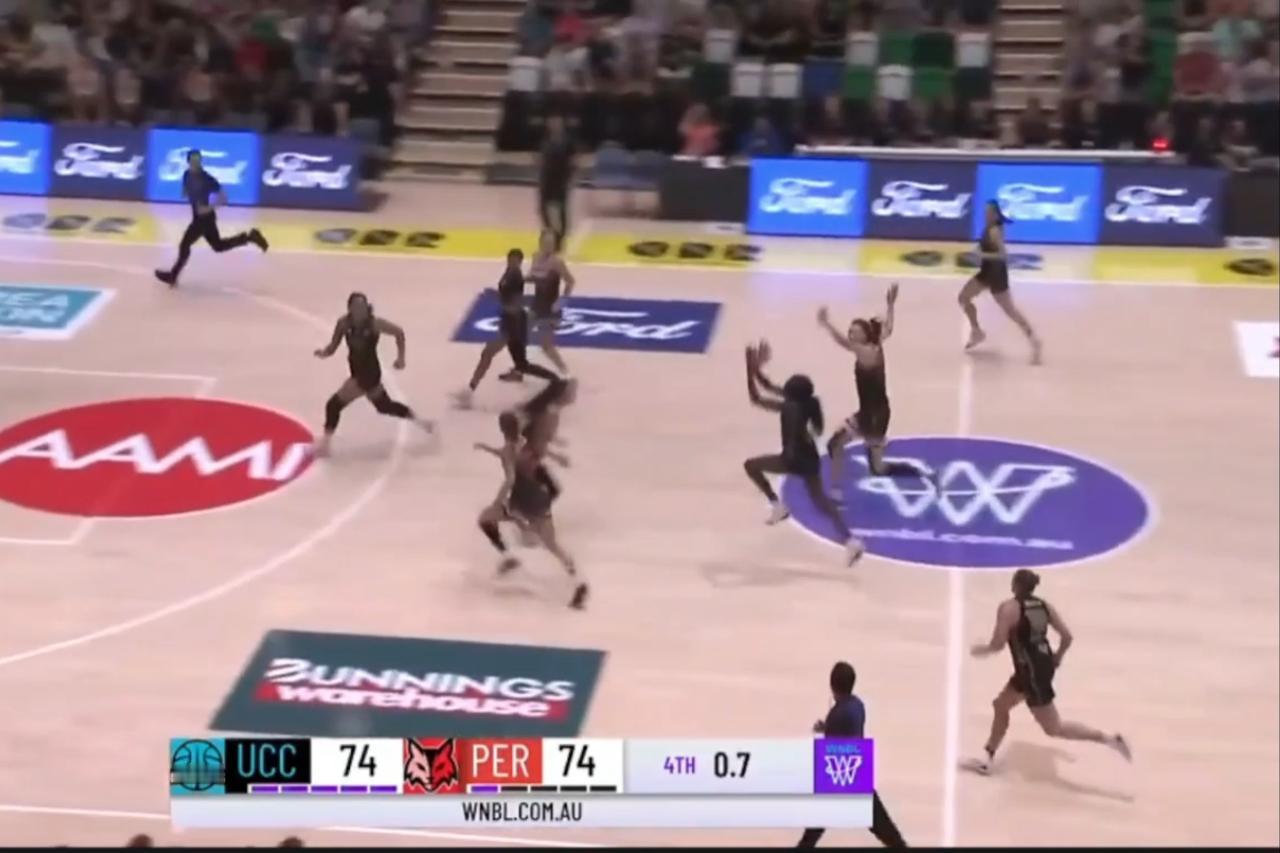 输得窝囊！韩旭砍下30+15大号两双，却经历离奇绝杀，遭遇加盟来第一次失利。