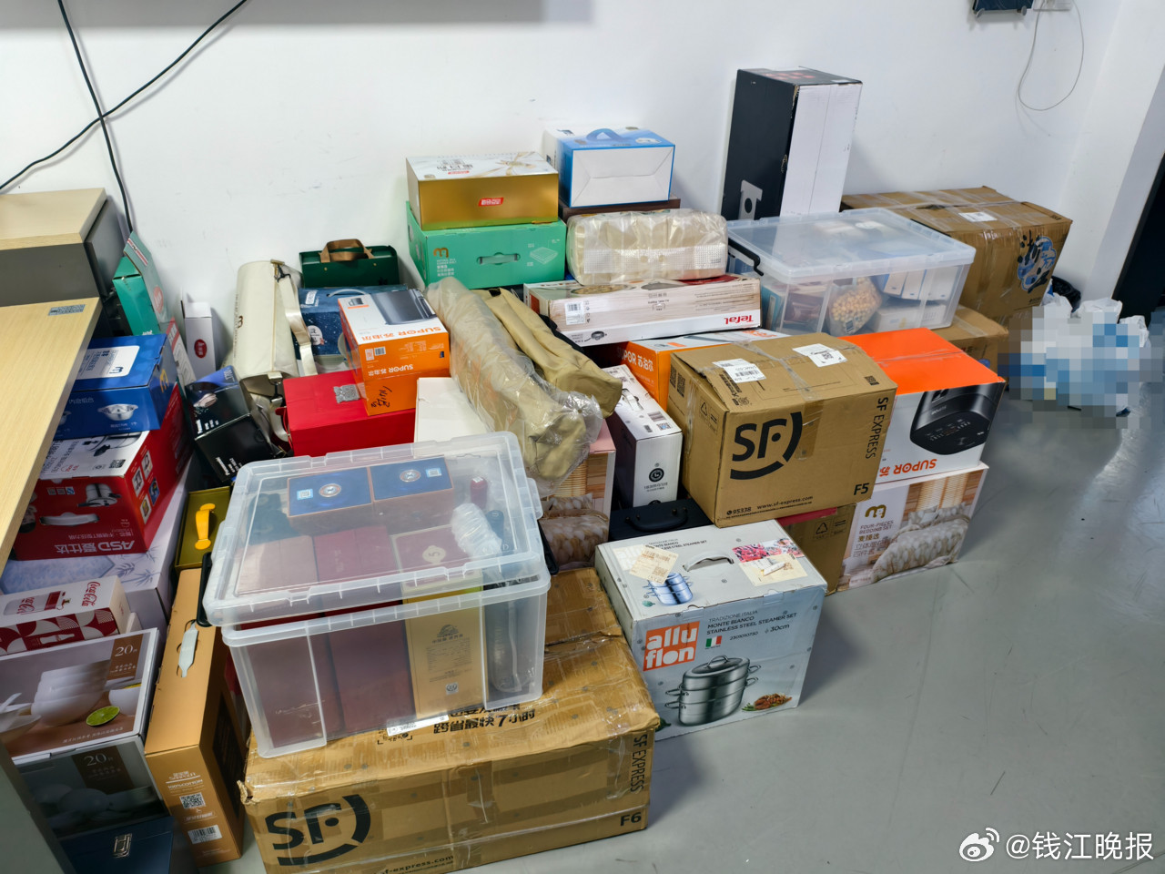 【，以涉嫌诈骗罪被查处】近日，潮新闻记者从浙江台州椒江公安分局获悉，当地警方日前