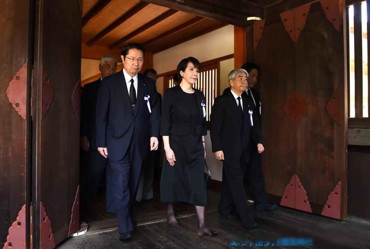 岩崎茂被冻财产，日方沉默，中方动真格这件事发生在2025年12月15日，中国