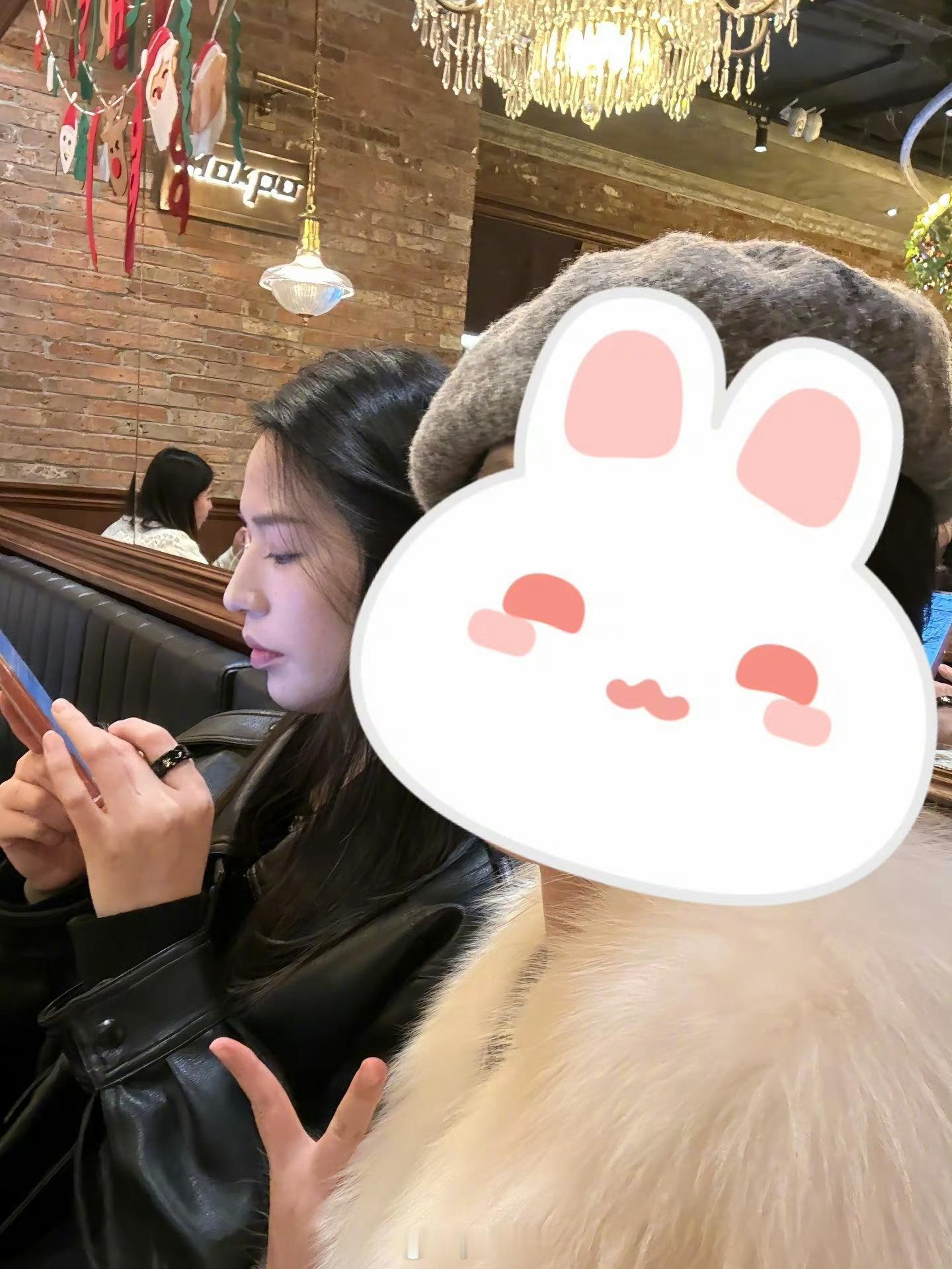 女版张凌赫卧槽一模一样