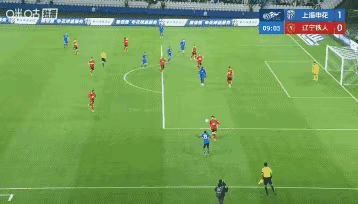 打铁还需自身硬，上海申花上半场兵不血刃，就打辽宁铁人3：0。李金羽率领升班马